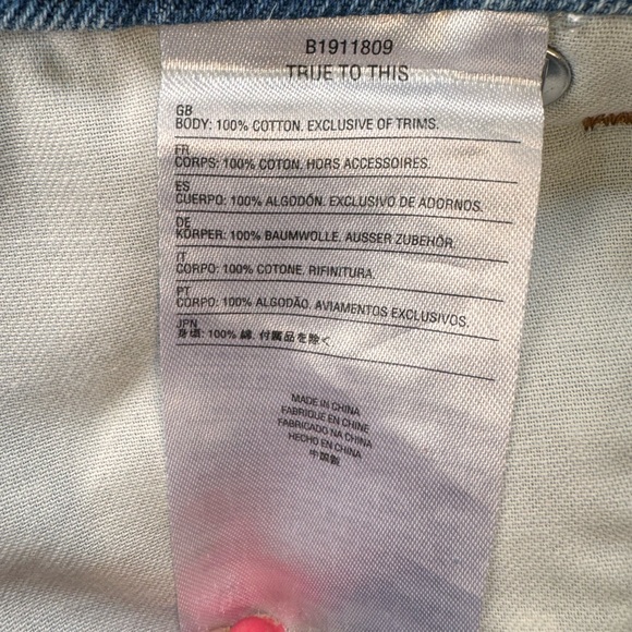 VOLCOM GMJ BF Womens Light Blue Button Fly Jeans With Decorative Patches Size 28 - Picture 4 of 10